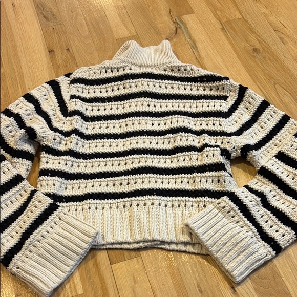 H&M Women’s Black and White Striped Sweater Size XS - Picture 4 of 4